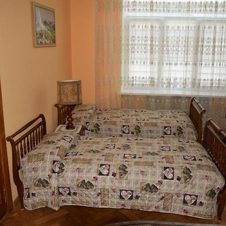 Apartment Orgelsaal Chernivtsi Exterior photo
