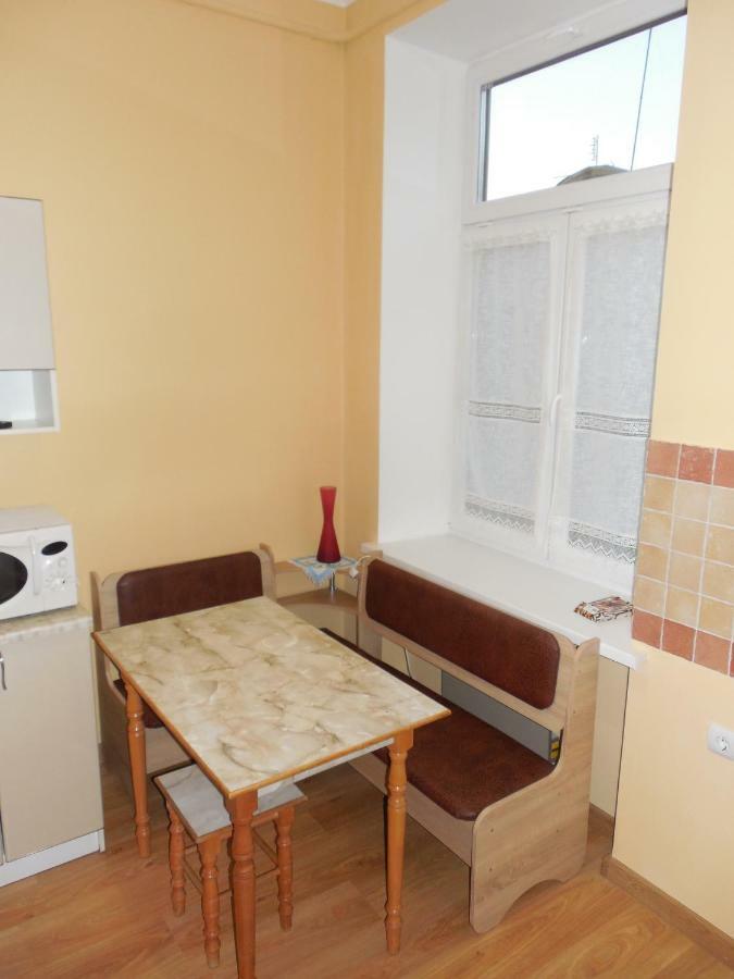 Apartment Orgelsaal Chernivtsi Exterior photo