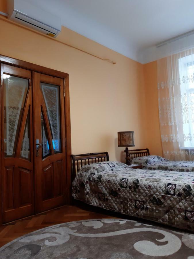 Apartment Orgelsaal Chernivtsi Exterior photo