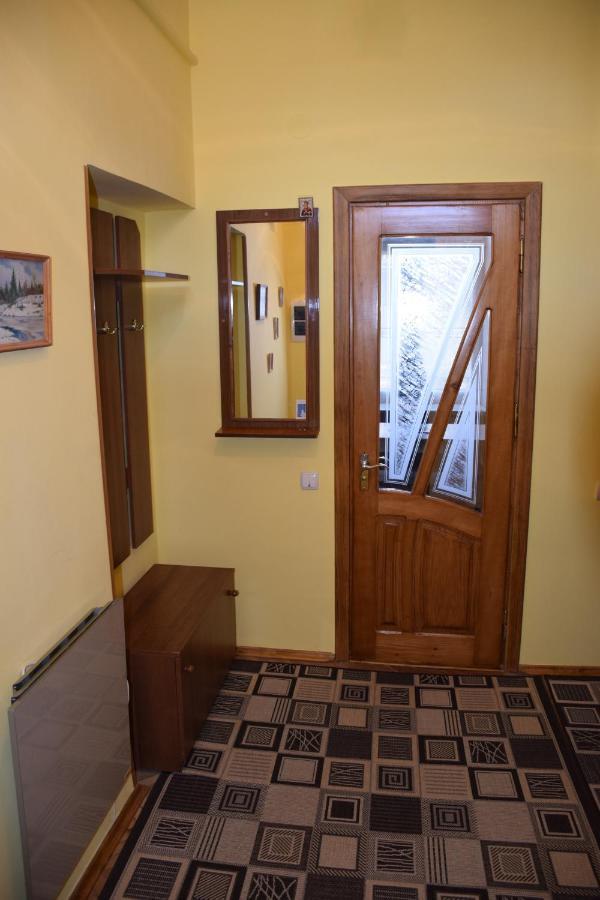 Apartment Orgelsaal Chernivtsi Exterior photo