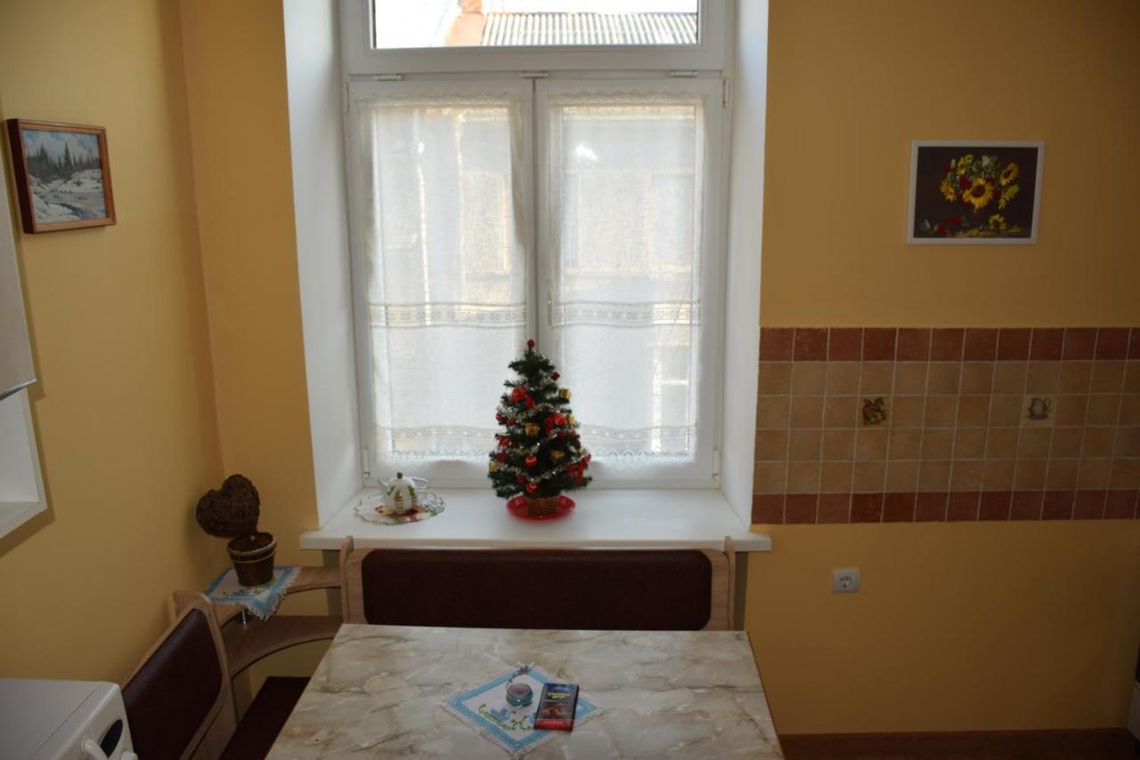 Apartment Orgelsaal Chernivtsi Exterior photo